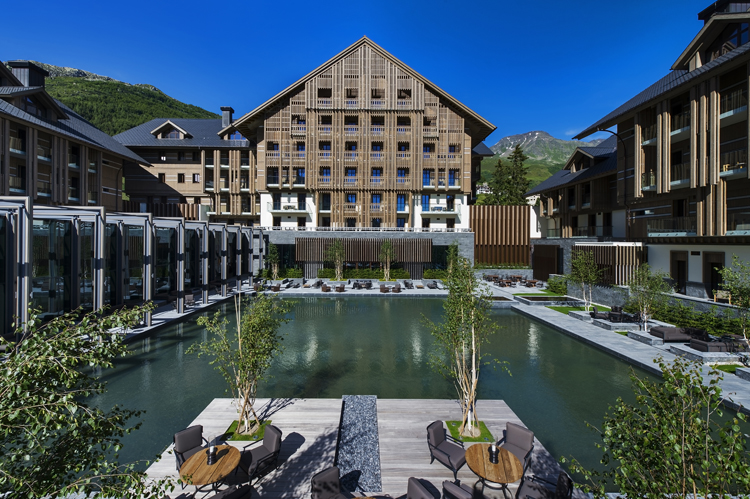 The Chedi, das 5-Sterne-Deluxe Hotel ist Wahrzeichen von Andermatt.